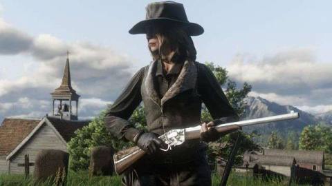 A woman holds the new Evans Repeater rifle in a screenshot from Red Dead Online.