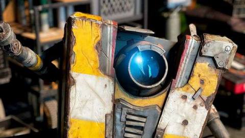 Borderlands movie filming wraps, offers first (real) look at Claptrap