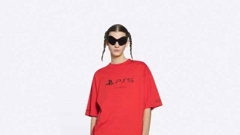 This PS5 T-shirt costs more than a PS5