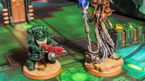 A Heavy Intercessor and a Chronomancer stand inside the Pariah Nexus, the latest expansion for Warhammer 40,000: Kill Team.