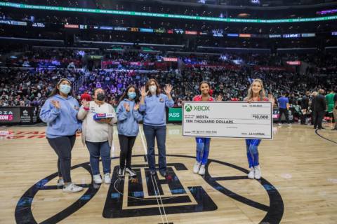 Xbox and the LA Clippers Tip Off with the Xbox High Five Program