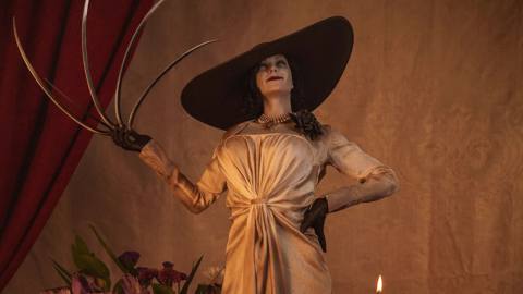 Step on this 1/4 scale statue of Lady Dimitrescu, priced over £1200