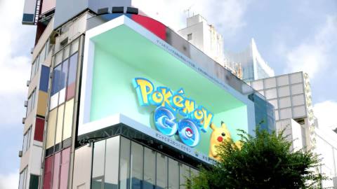 Pokémon Go has an eye-popping 3D billboard for International Cat Day
