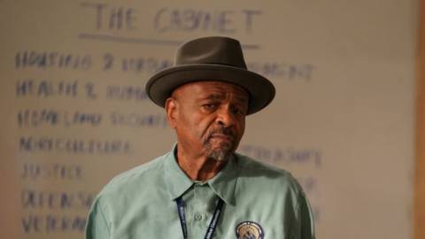 Abbott Elementary, and all sitcoms, should ditch the mockumentary