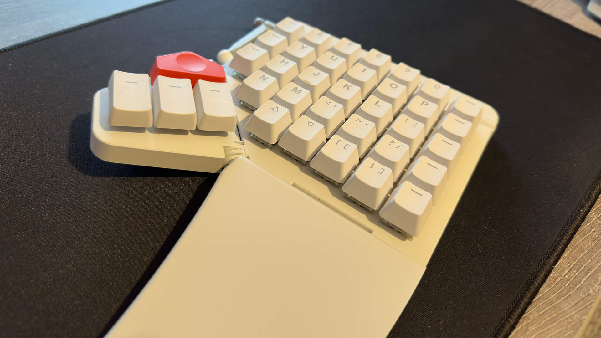 ZSA Moonlander ergonomic keyboard