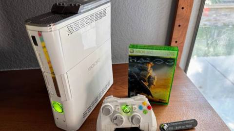 Mega Blocks’ Xbox 360 replica is bricked out of the box, and it’s $50 off