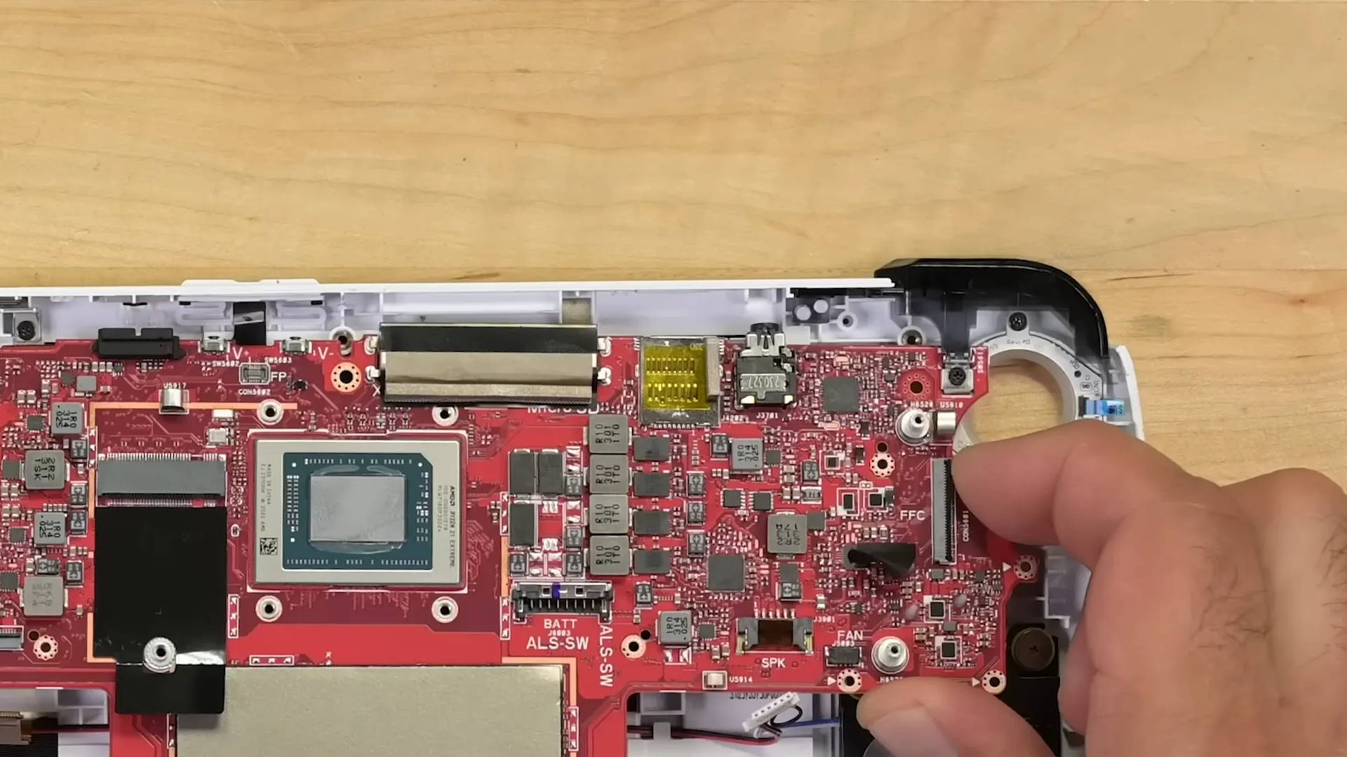 An image from the iFixit teardown video of the Asus ROG Ally handheld gaming PC