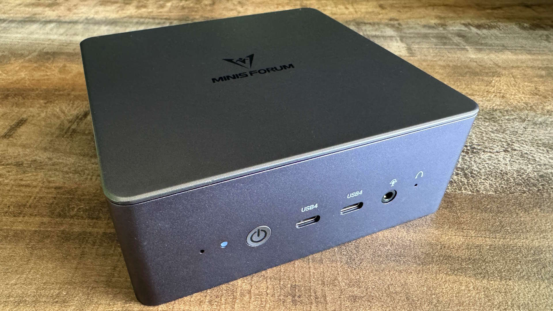 Minisforum Venus UM790 Pro mini PC