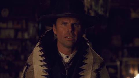 Walton Goggins wearing a cowboy hat in The Hateful Eight - Mannix screencap 1920