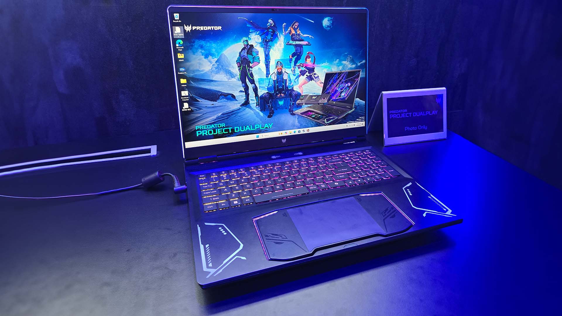 Acer Project DualPlay concept laptop