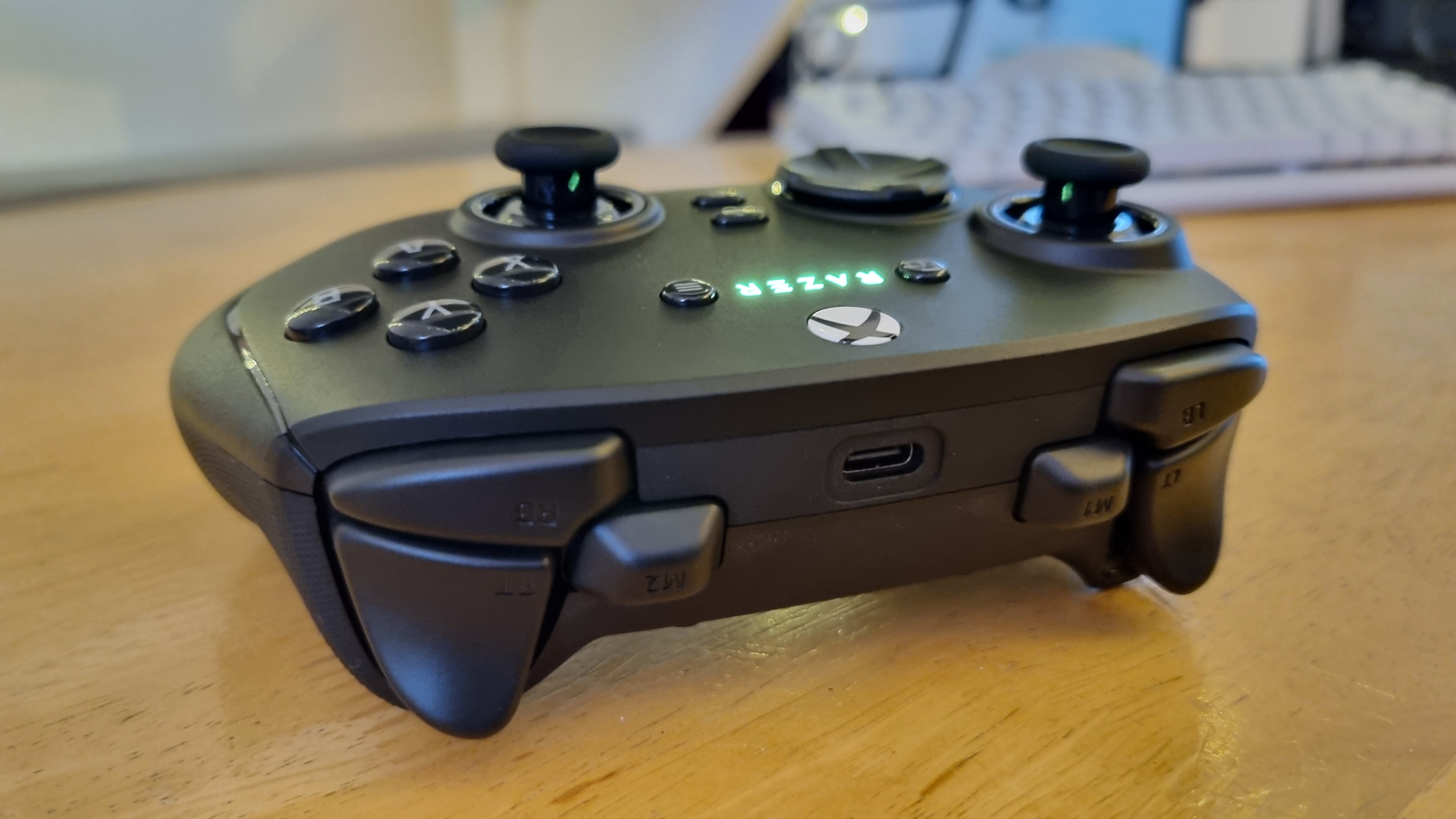 The triggers and shoulder buttons of the Razer Wolverine V3 Pro