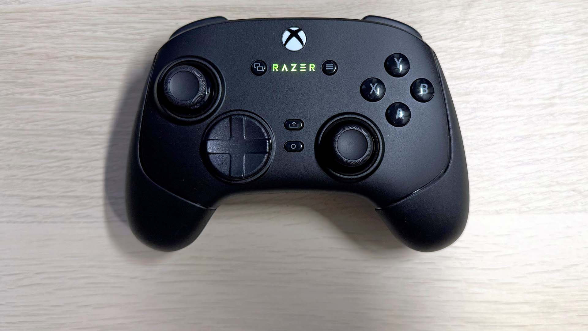 Razer Wolverine V3 Pro gaming controller