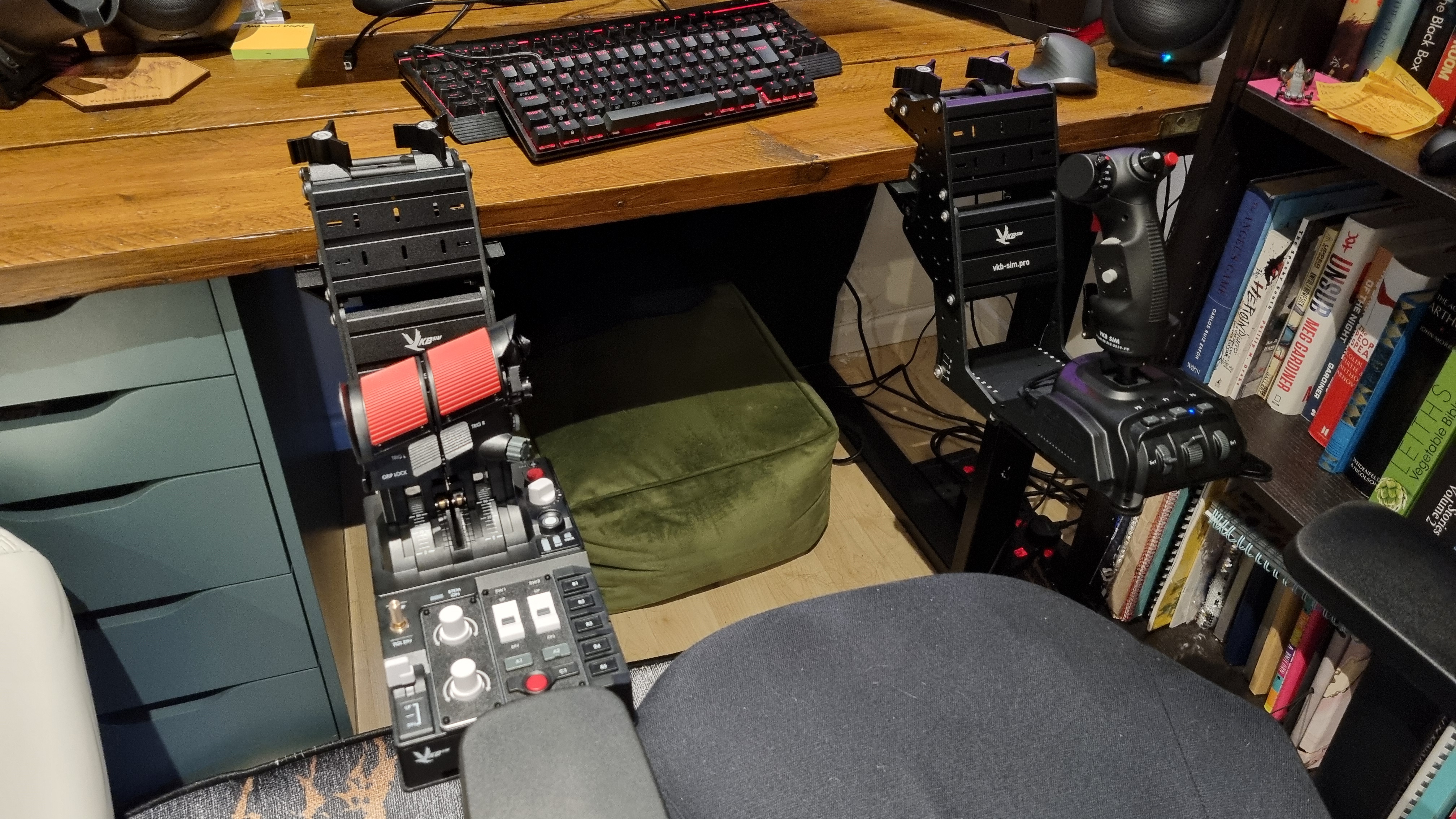 The VKB Gladiator NXT EVO F-14 Combat Edition + STECS Throttle System on UCS Stronghold mounts