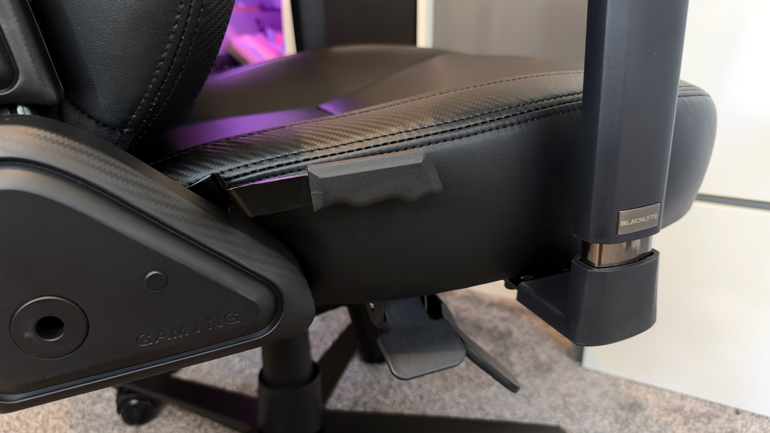 A photo of the Blacklyte Kraken gaming chair