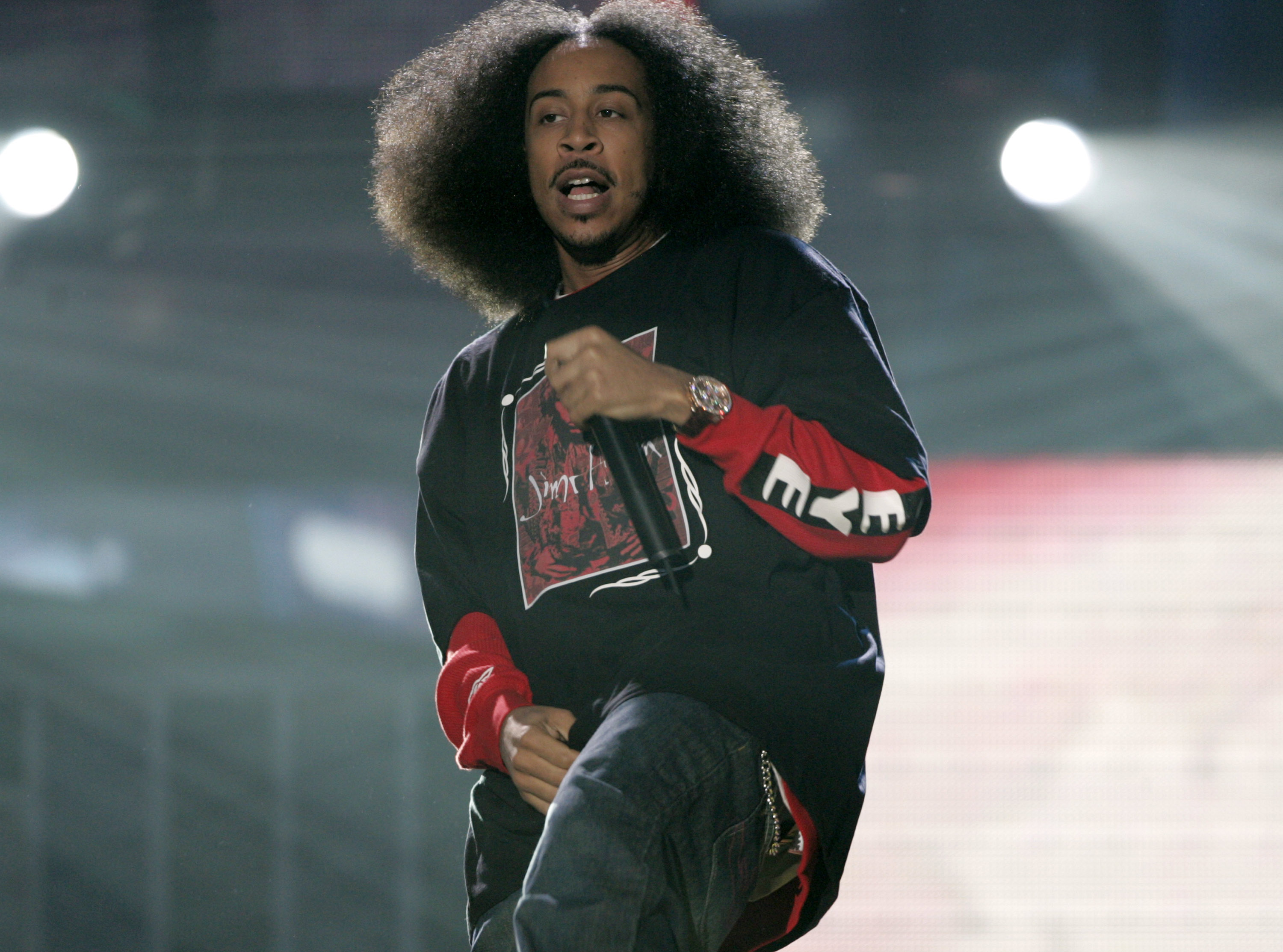 Ludacris performing on stage at the 2004 Spike TV Video Game Awards