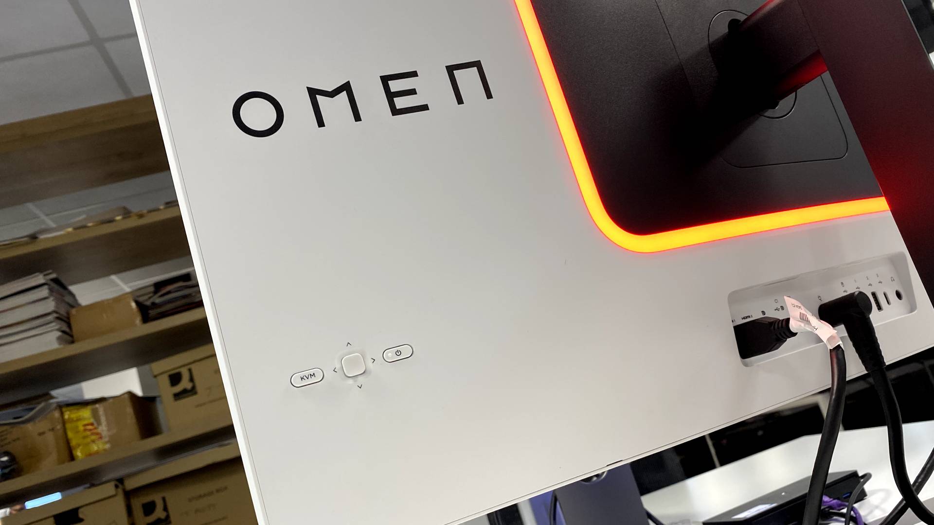 HP Omen Transcend 32 OLED