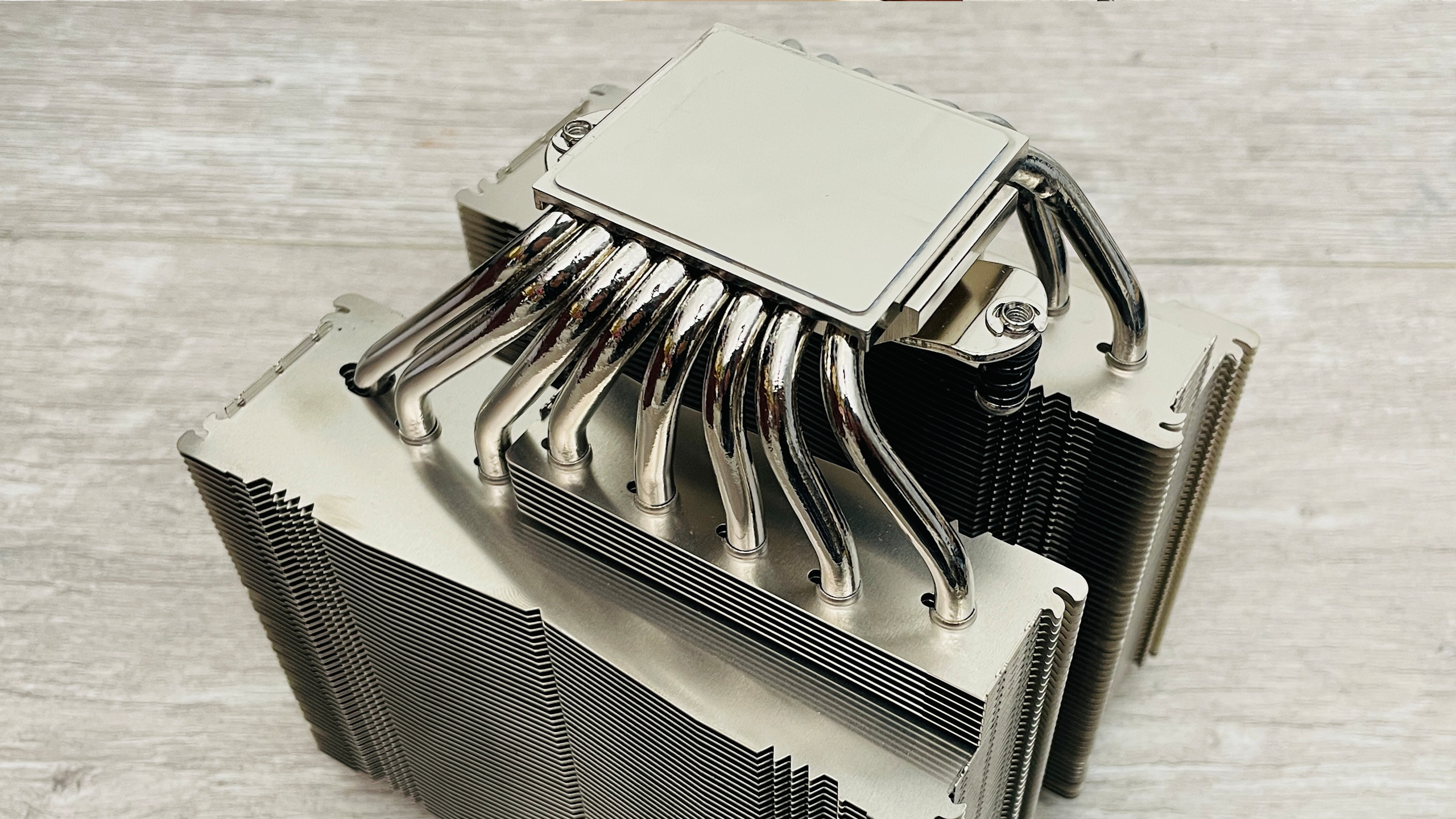 The Noctua NH-D15 G2 radiator bottom.