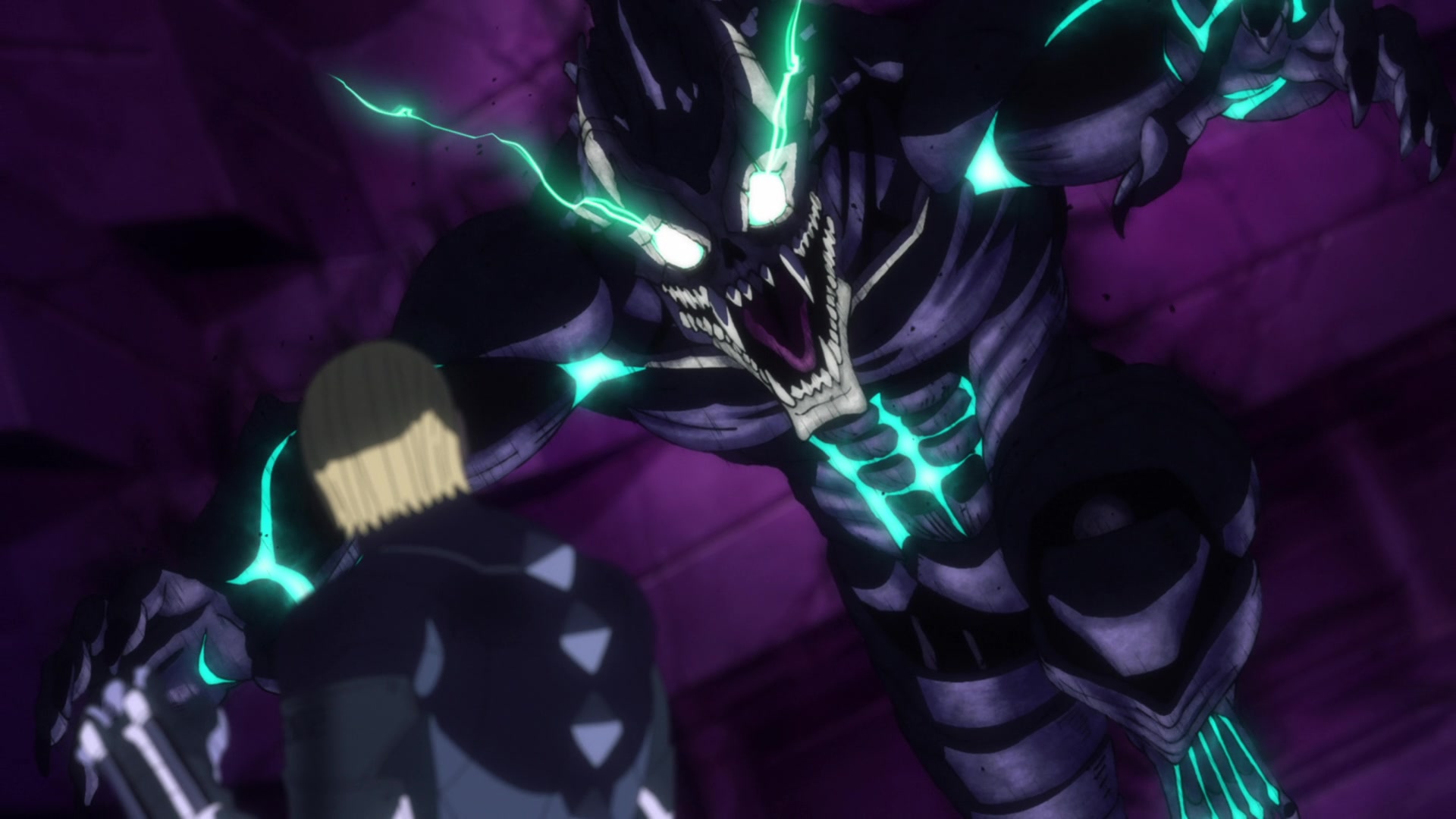 A black and purple human-like creature with glowing green veins and eyes lunges at a yellow haired man in a bodysuit in Kaiju no. 8.