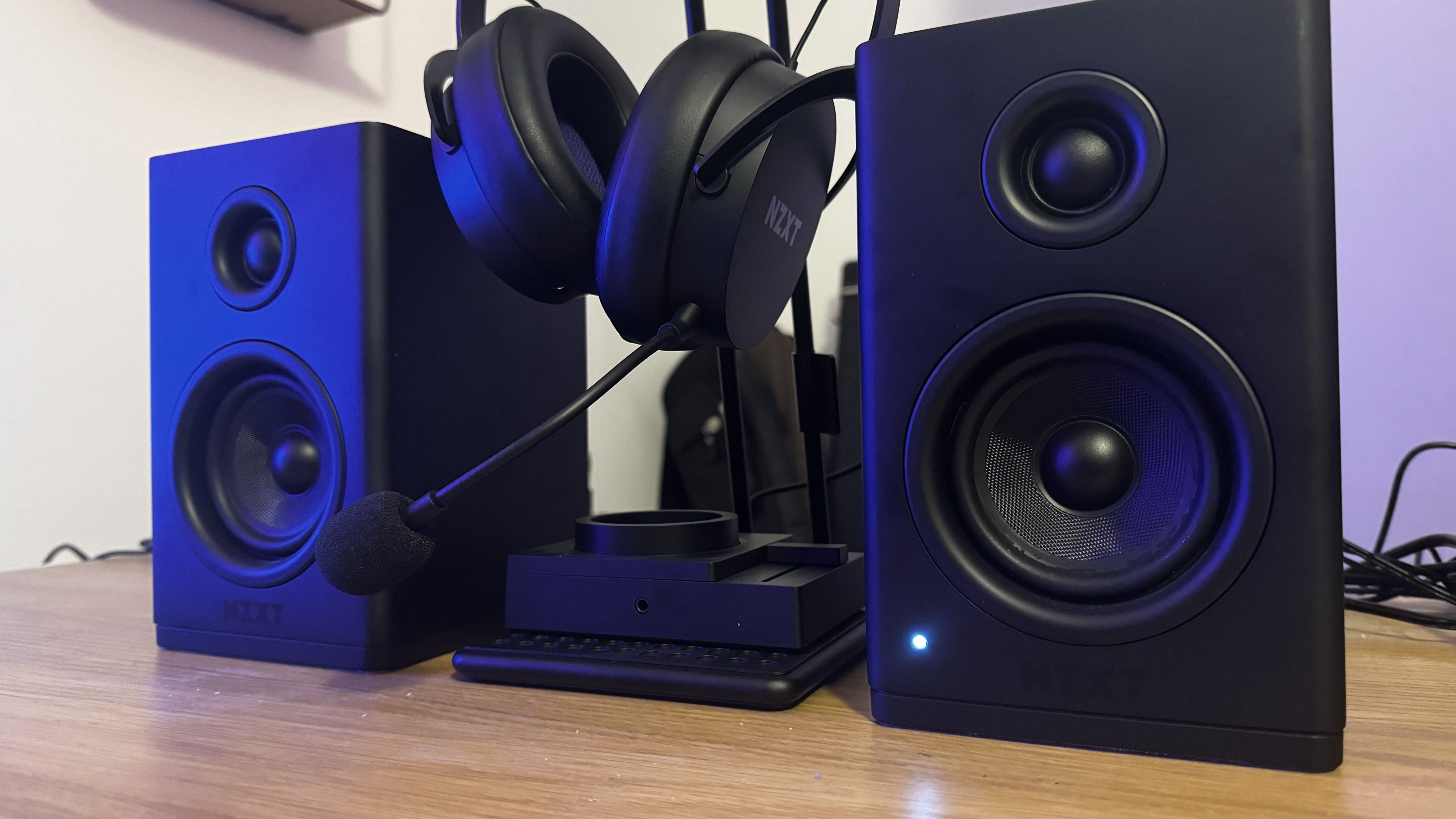 The NZXT Relay speakers, headset and stand