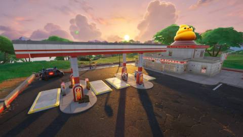 Sun looms over a gas station in Fortnite Chapter 6 Season 1