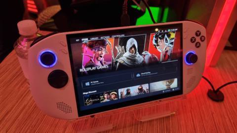 I got hands on with the Lenovo Legion Go S handheld PC with Valve’s SteamOS—and it seems like a bit of a winner to me