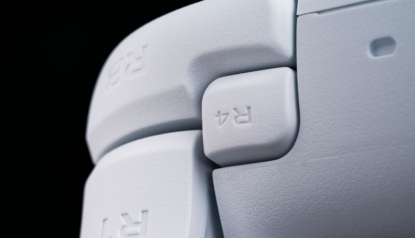 A close-up photo of the additional shoulder buttons included on the 8Bitdo Ultimate 2 wireless controller A close-up photo of the additional shoulder buttons included on the 8Bitdo Ultimate 2 wireless controller
