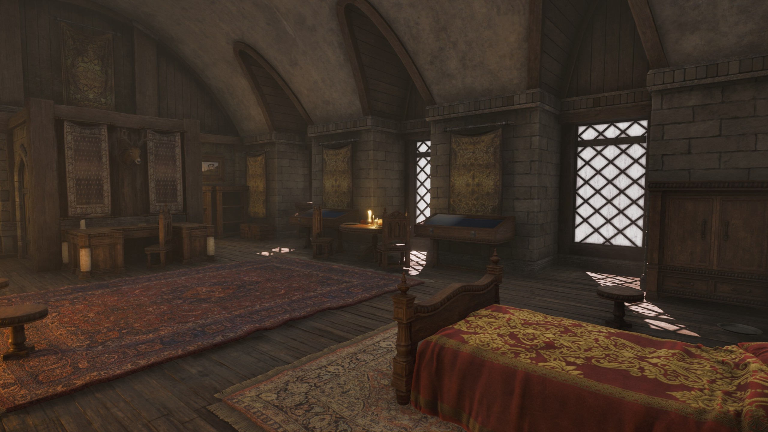 The interior of the house in Skingrad in Oblivion Remastered, on the left is a giant crate the player can climb on after its been upgraded.