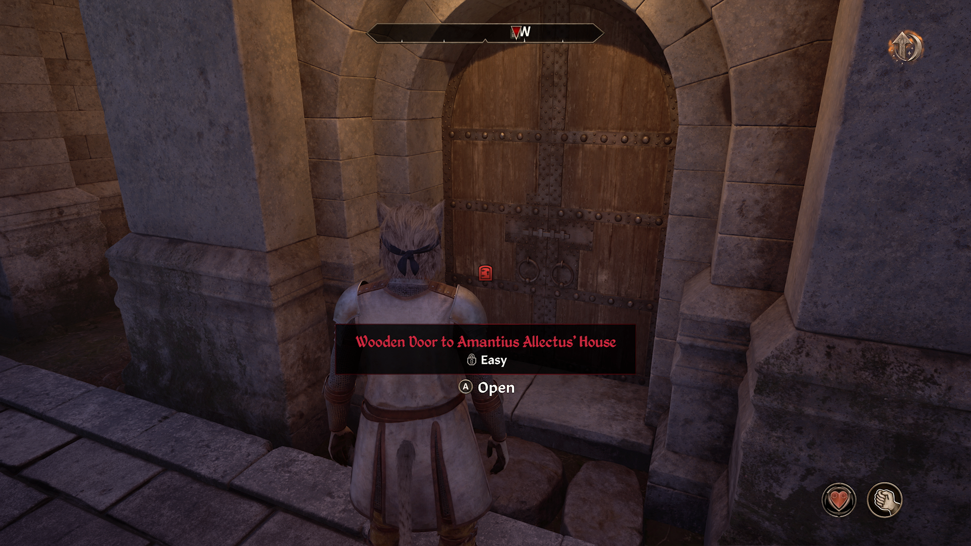 An image of a door that you can pick with a lockpick item in Elder Scrolls Oblivion. The text says: “Wooden Door to Amantius Allectus’ House Easy” 