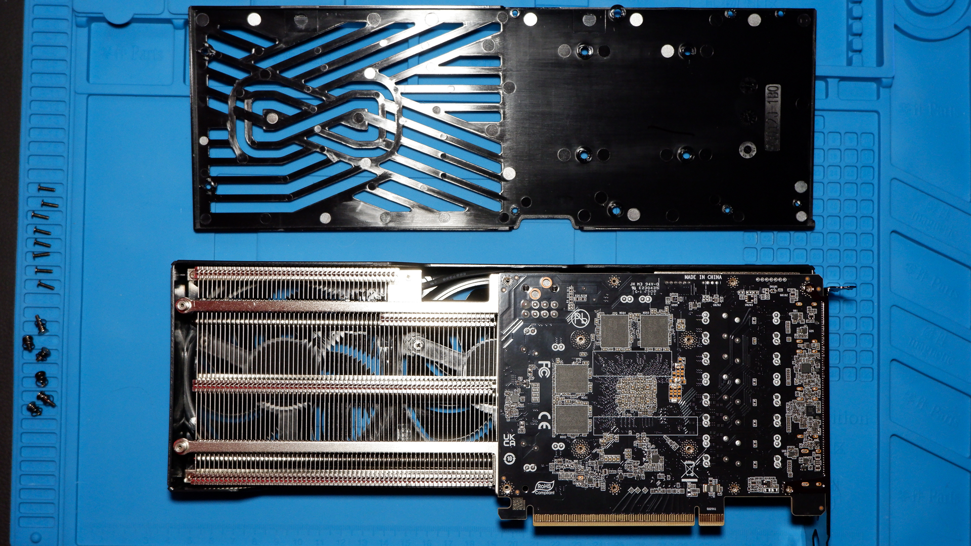 A Palit RTX 5060 Ti Infinity 3 with three fans and 16 GB of memory on a computer.