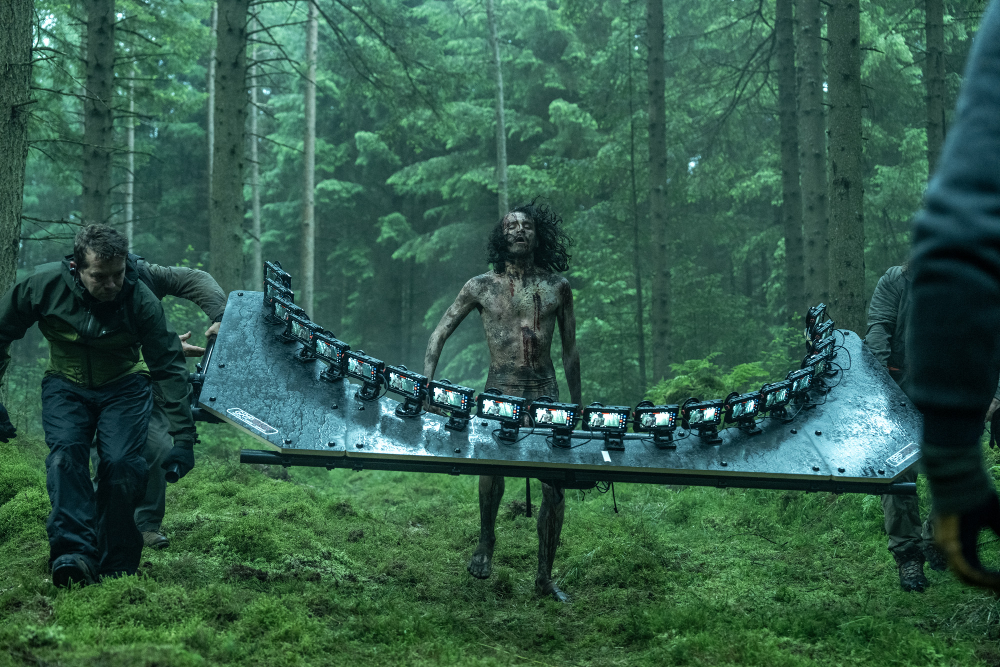 A multi-camera rig capturing an infected for a bullet-time like sequence in 28 Years Later