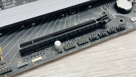 ASRock B860 LiveMixer Wi-Fi review