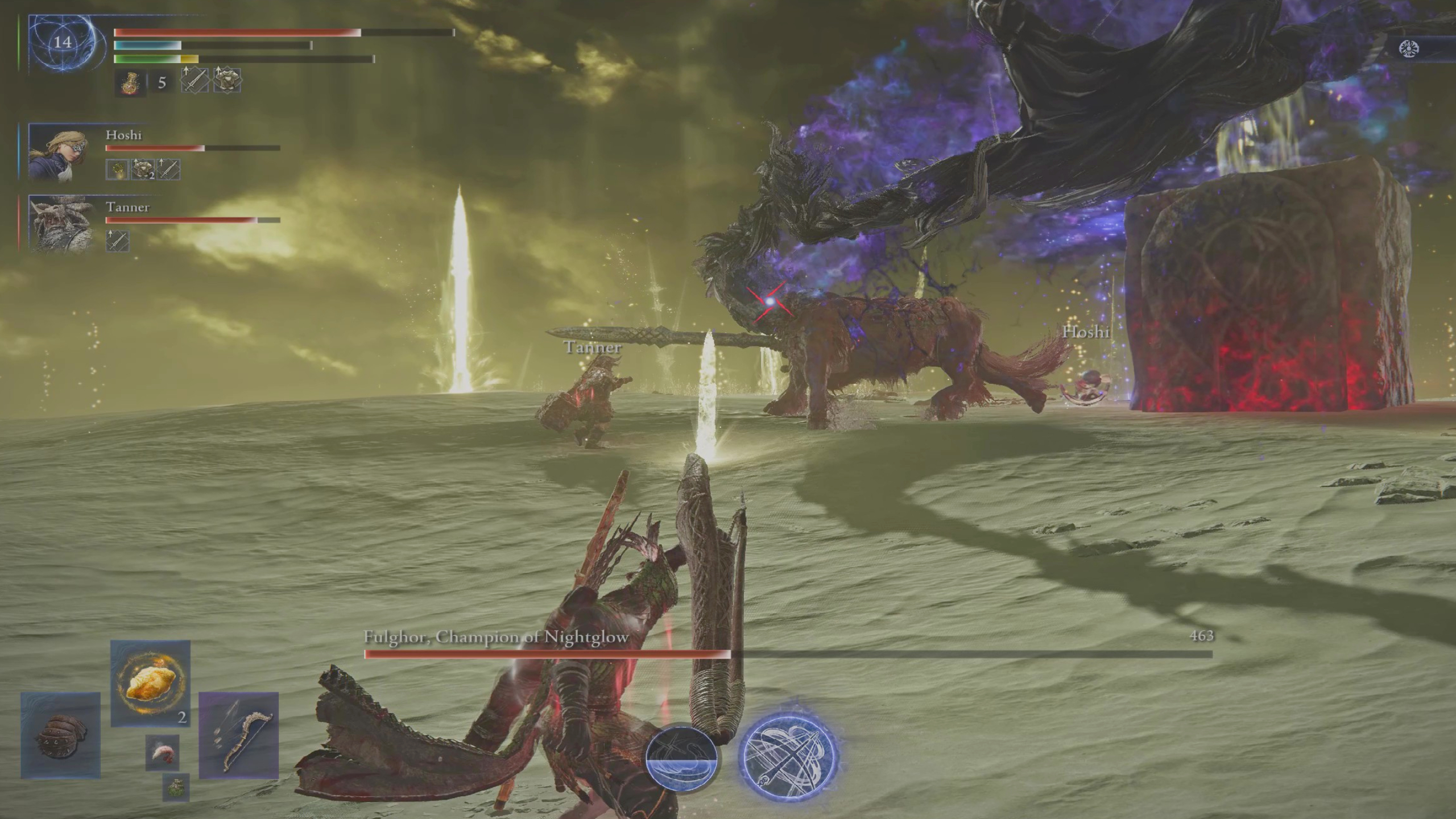 Elden Ring Nightreign Darkdrift Knight Fulghor guide: Ironeye preparing to use his ultimate as Fulghor swipes at another player in the distance using his claw arm.