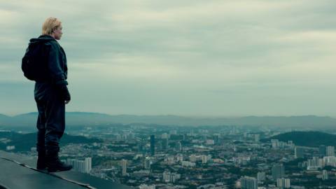 Florence Pugh is stone cold in exclusive new look at her Thunderbolts* free fall