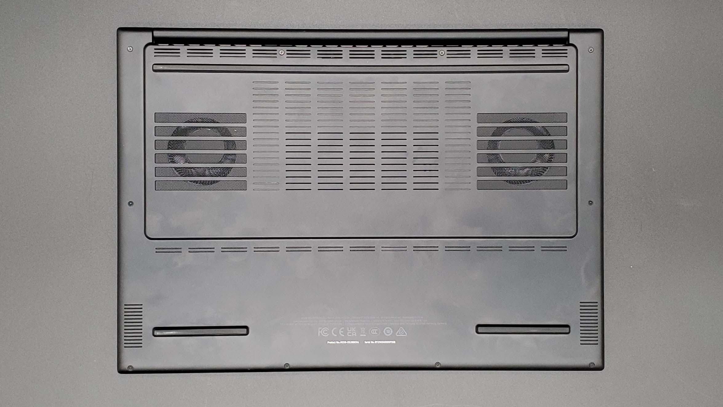 Razer Blade 16 (2025) gaming laptop with RTX 5090 inside