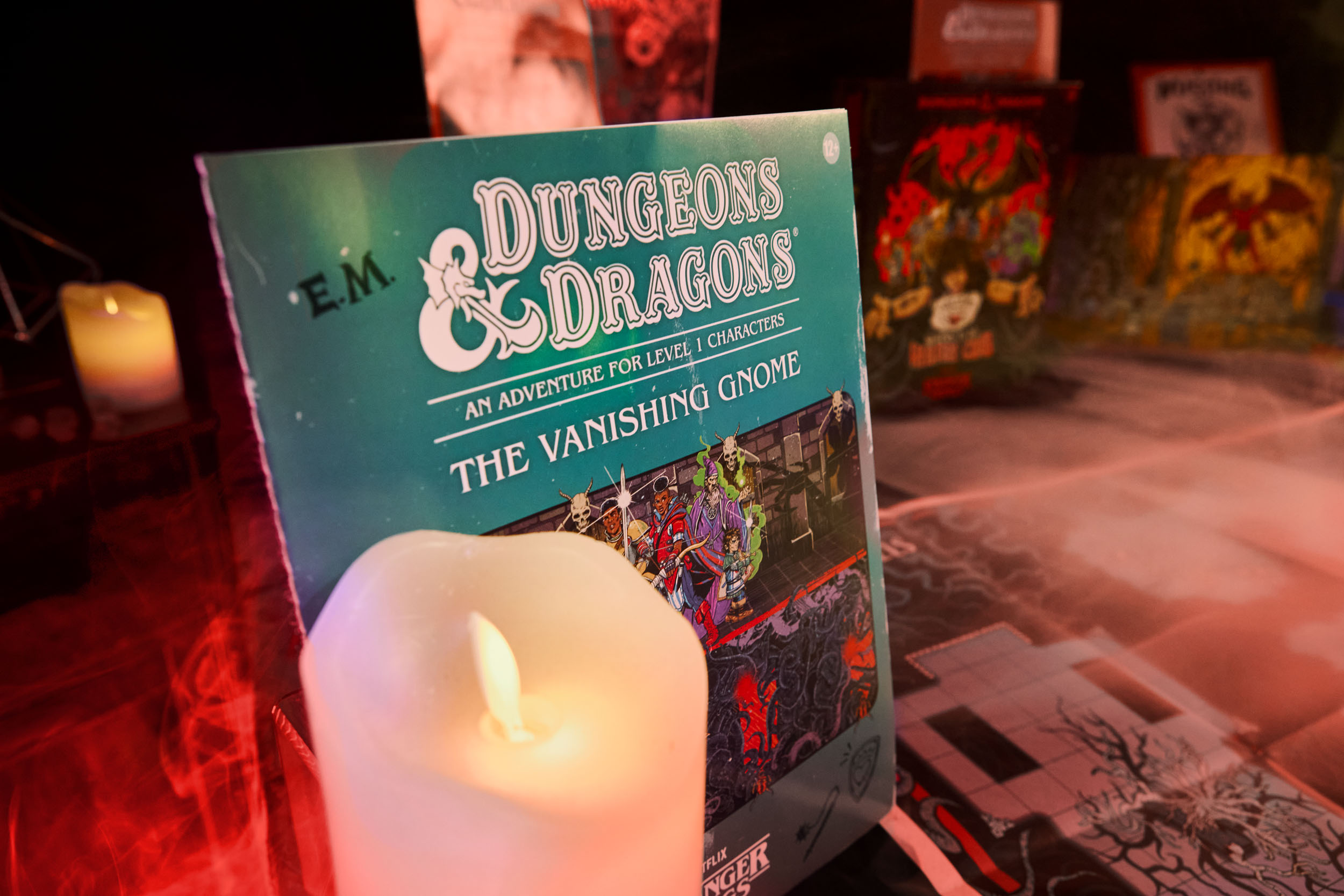 Image of board game Stranger Things: Welcome to the Hellfire Club