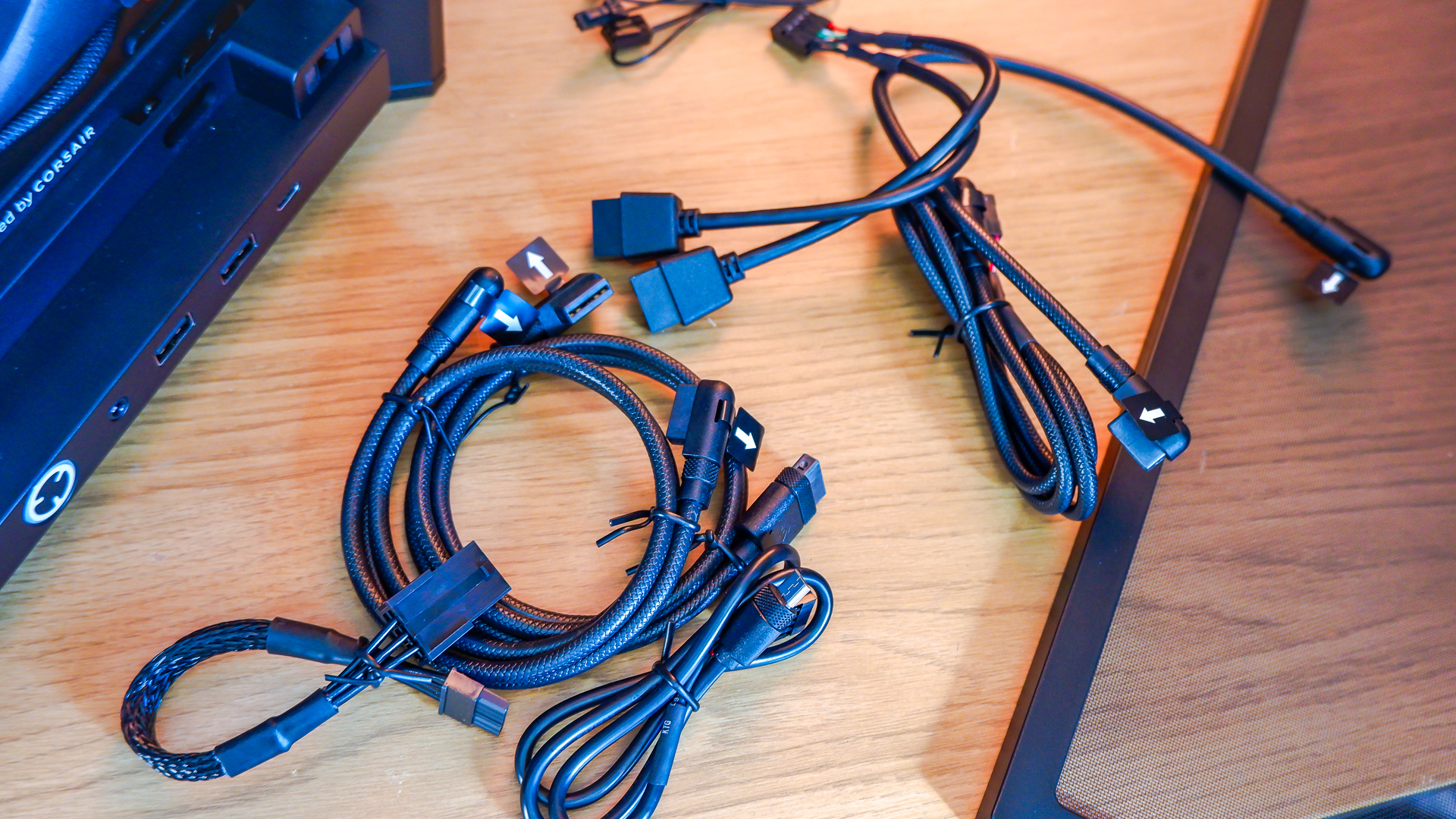 A PC build using mostly Corsair parts and its iCUE Link system for controlling and monitoring various components.