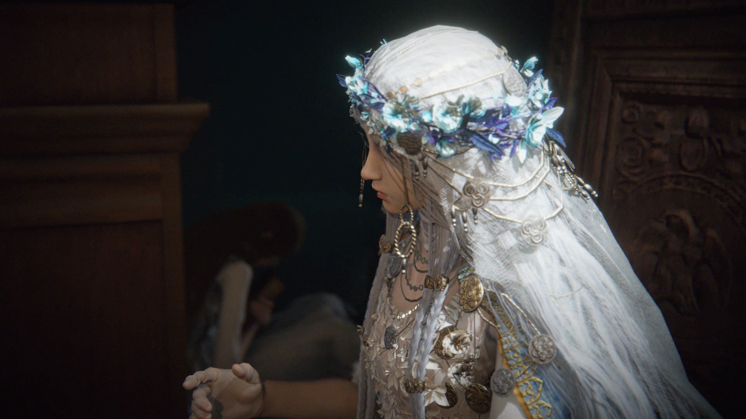 Daphne hiding next to Revenant