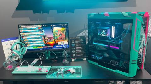 Asus has announced even more Hatsune Miku-themed gaming gear, further leading me towards financial ruin