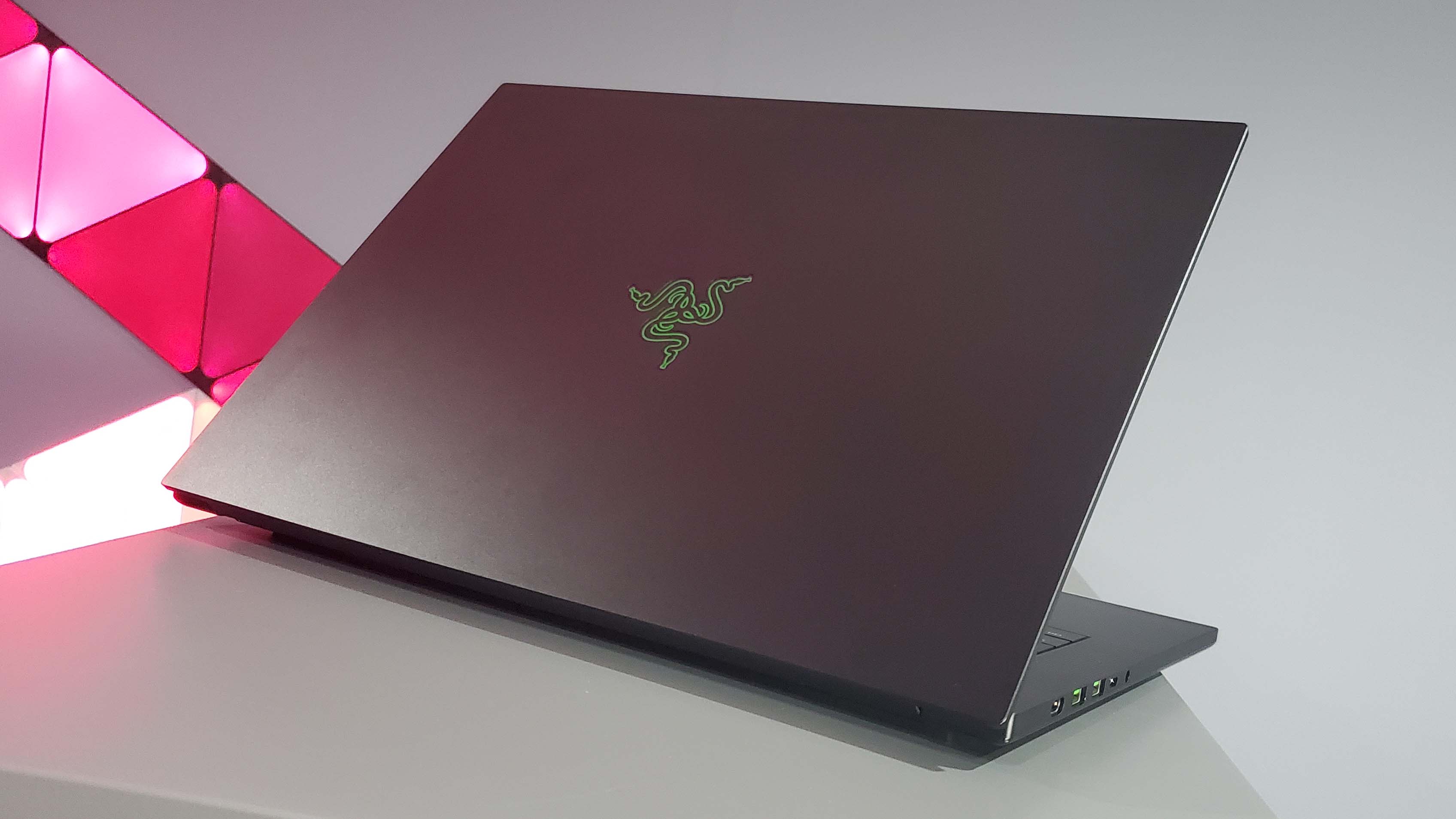 Razer Blade 16 (2025) gaming laptop