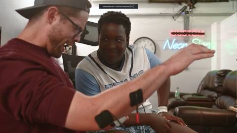 Between pained cries, the YouTuber who made this ‘neuromuscular aim assist’ that shocks his muscles for fast Counter-Strike 2 reactions insists it’s ‘not cheats’