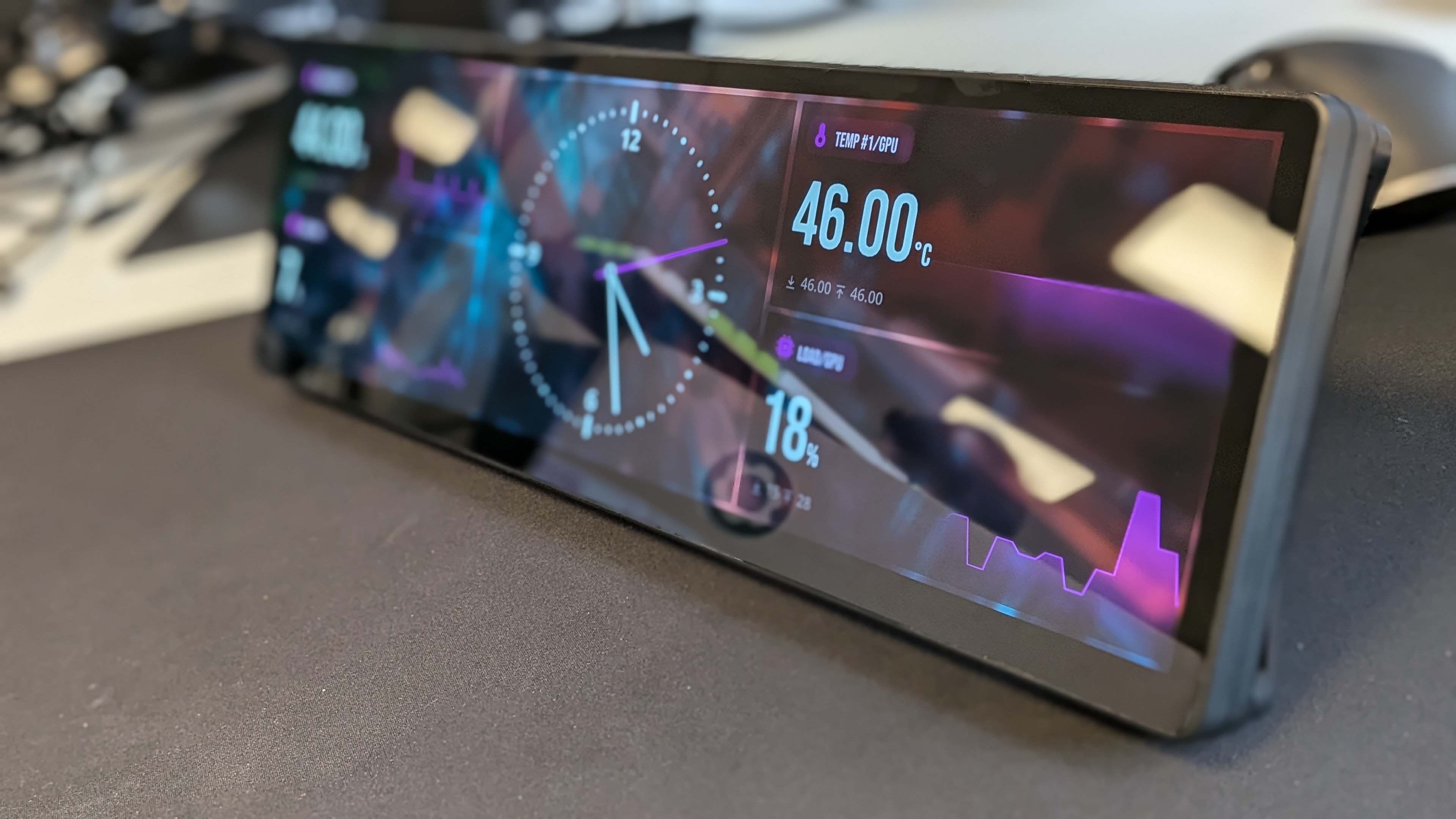 Corsair Xeneon Edge screen