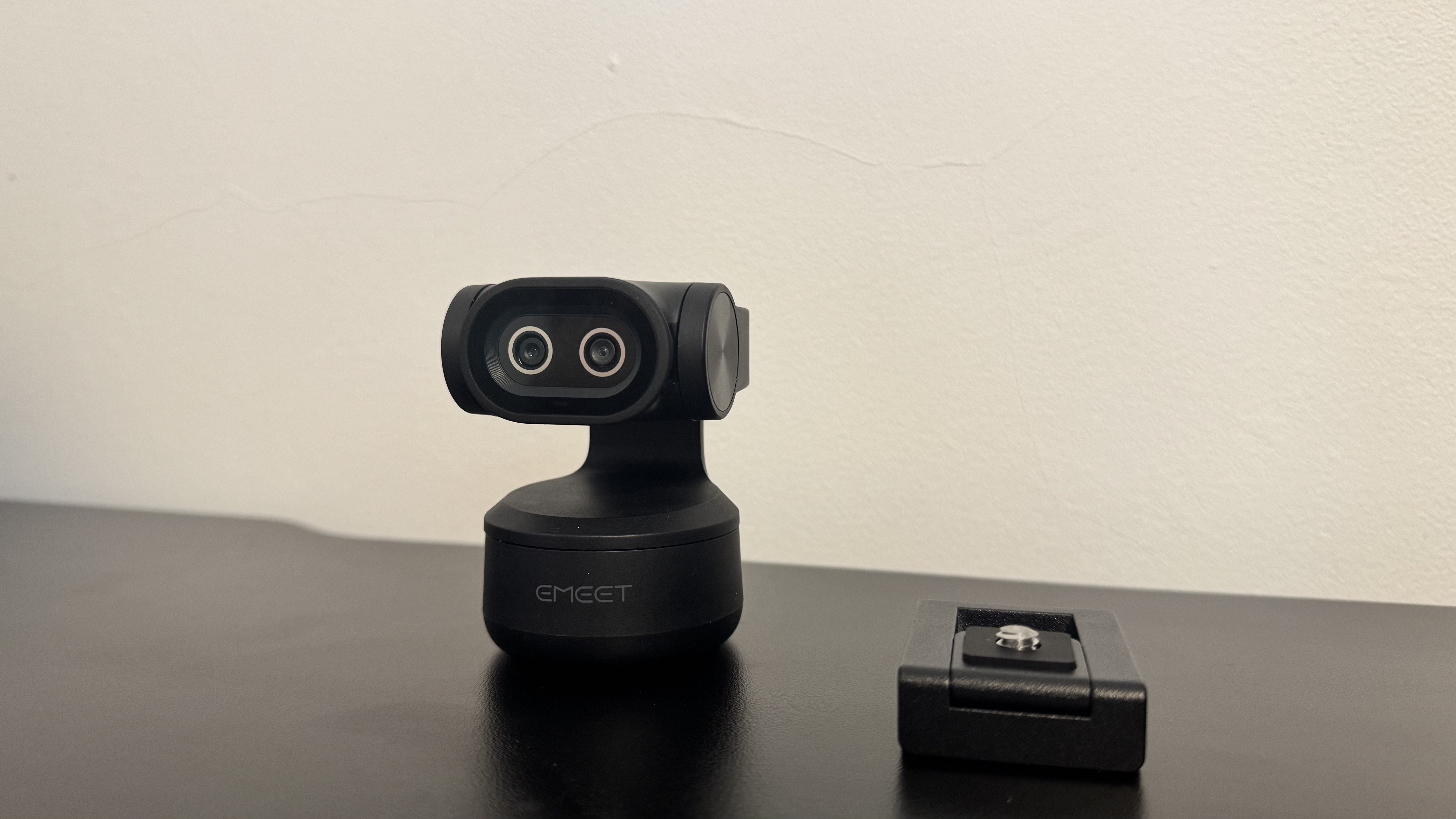 The Emeet Pixy 4K webcam
