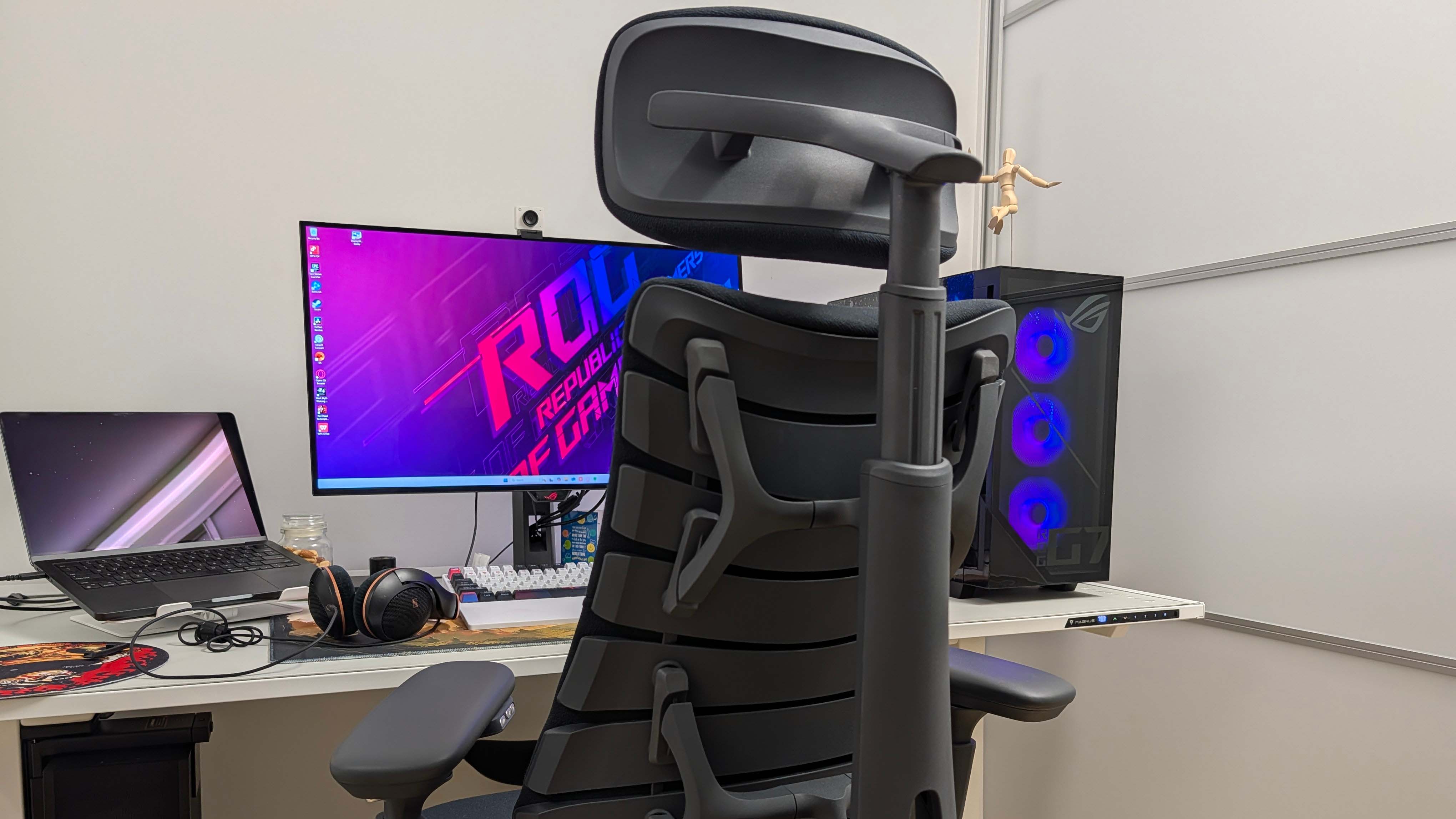 LiberNovo Omni gaming chair