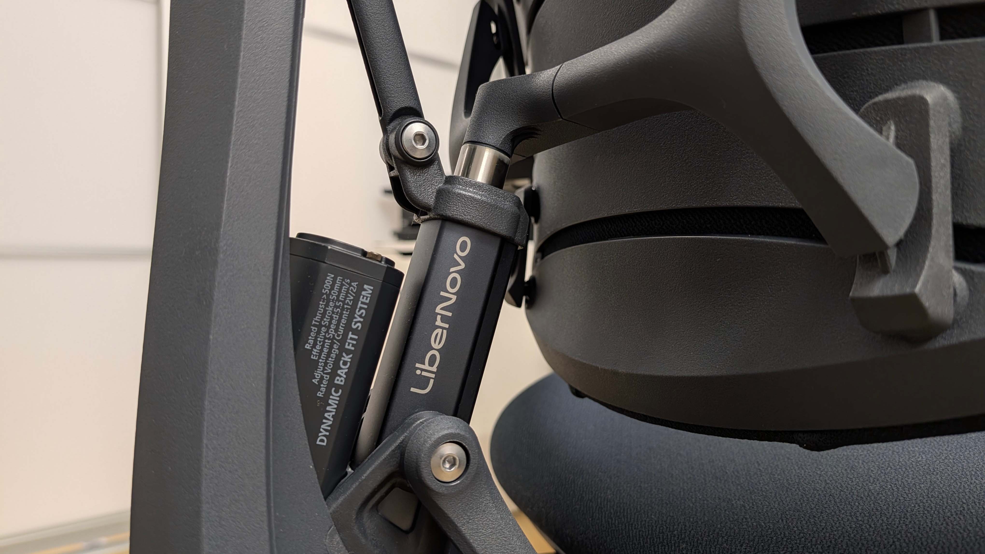 LiberNovo Omni gaming chair