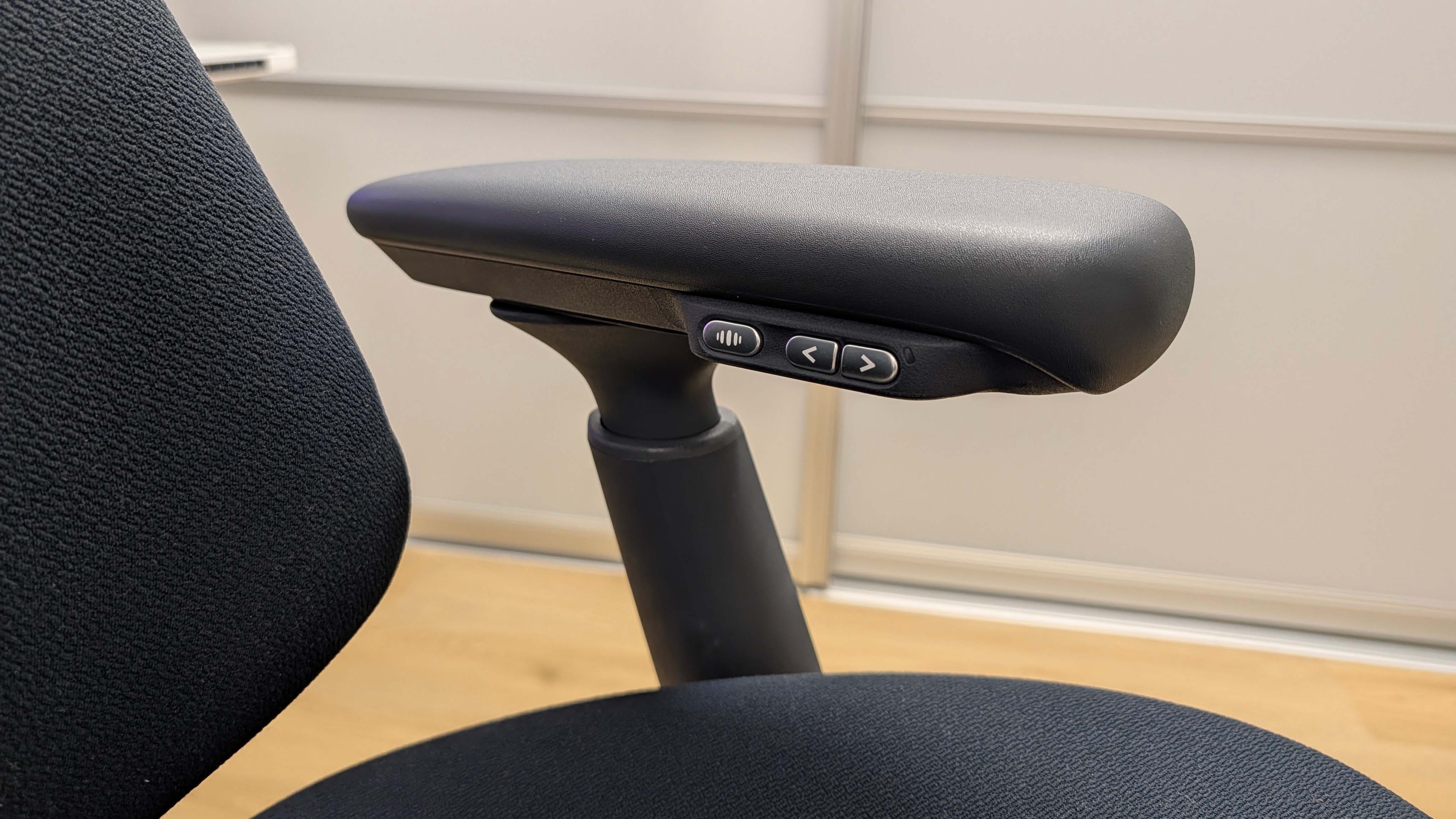 LiberNovo Omni gaming chair