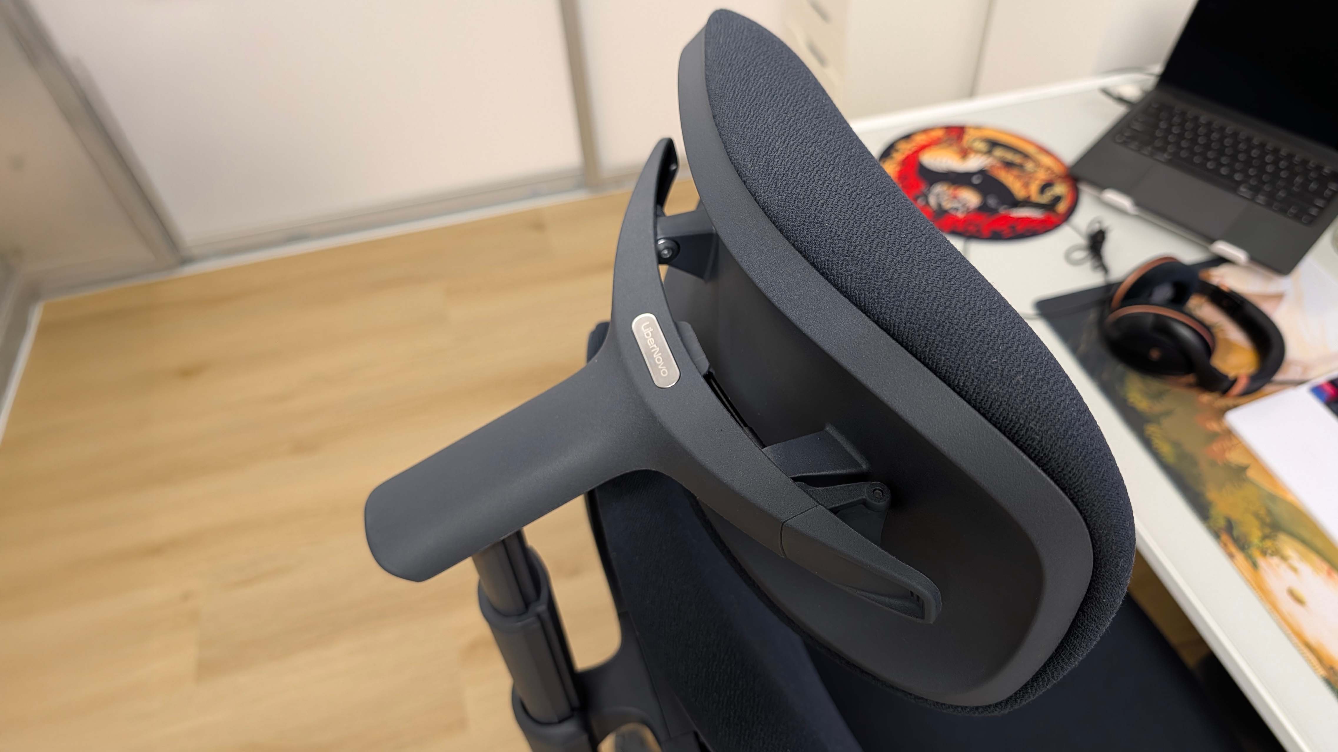 LiberNovo Omni gaming chair