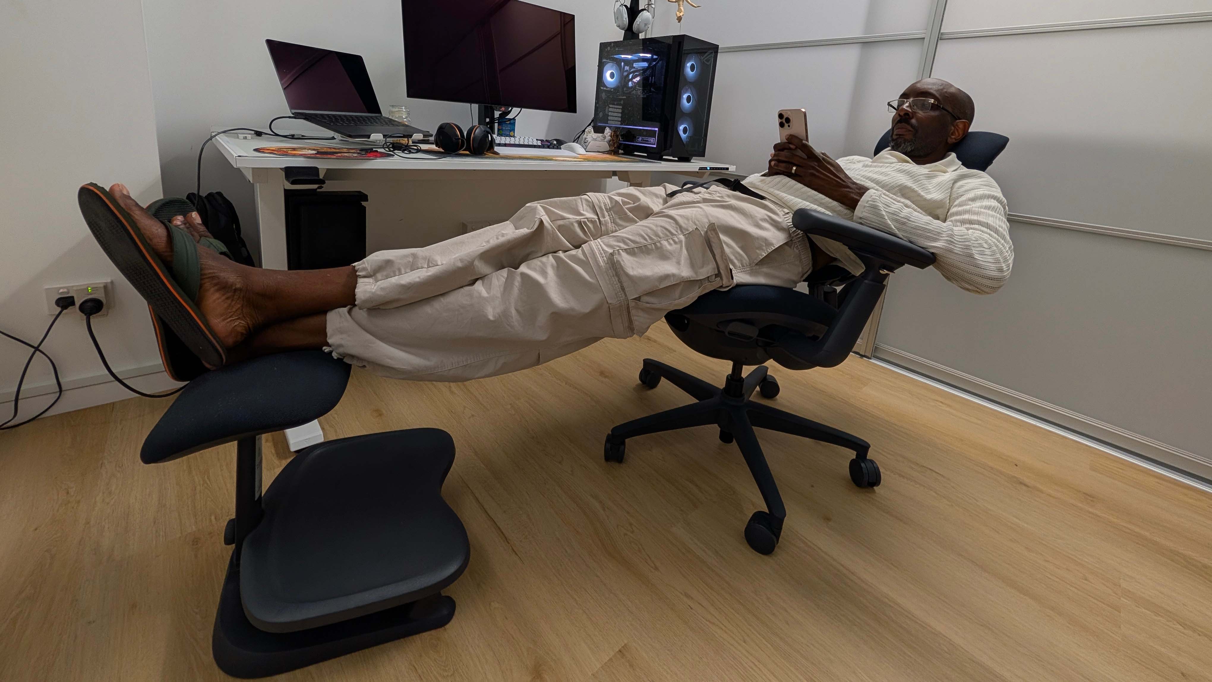 LiberNovo Omni gaming chair