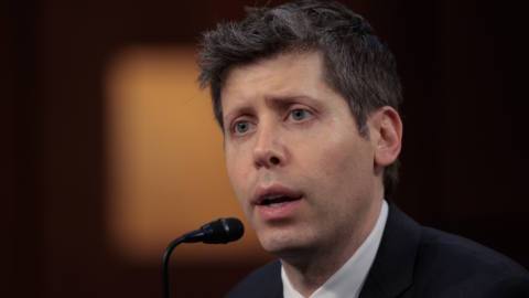 Oracle’s $300 billion deal with OpenAI briefly knocked Elon Musk off the world’s richest person spot, replaced instead by the company’s head honcho, Larry Ellison