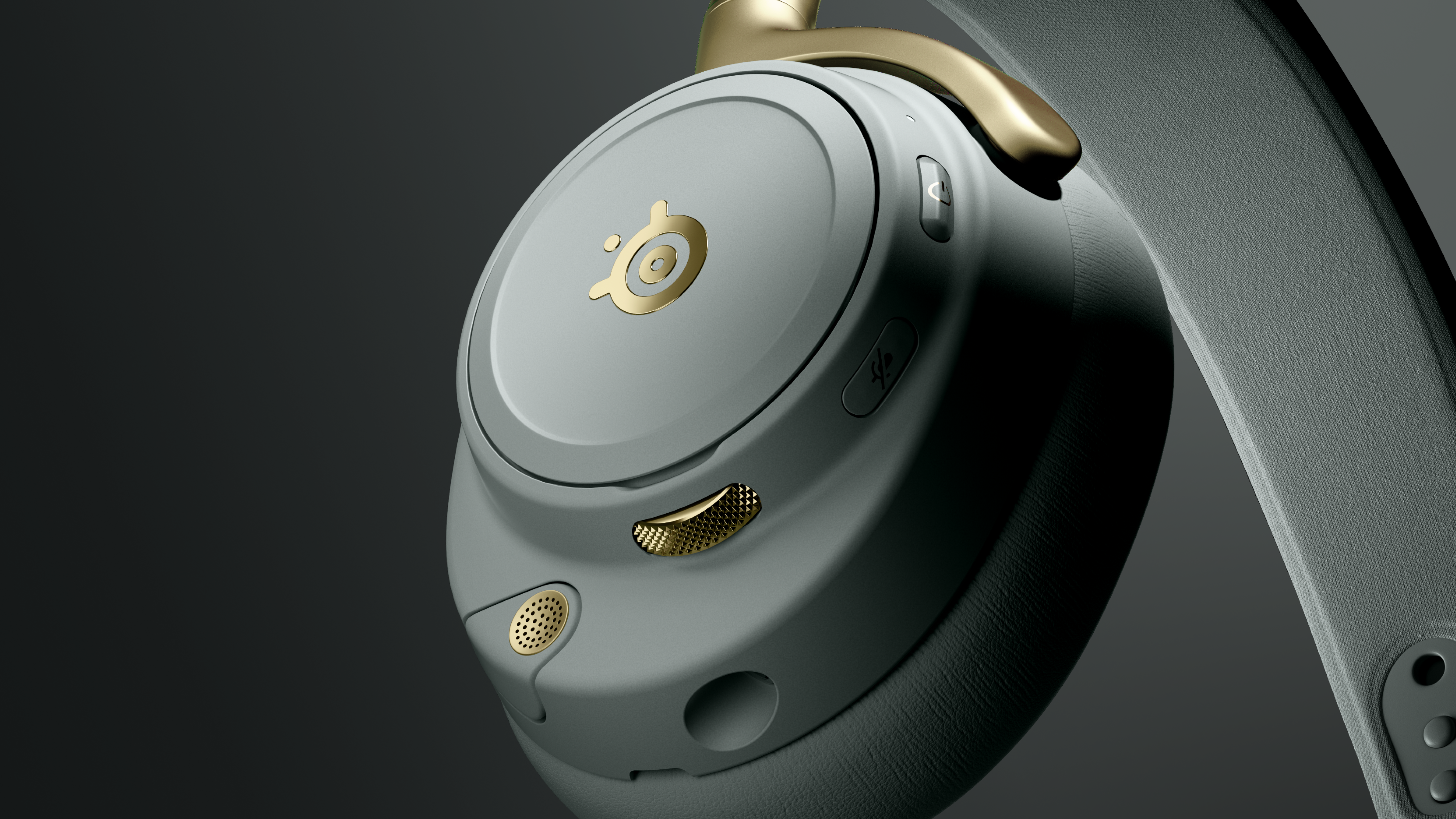 Arctis Nova Elite headset.