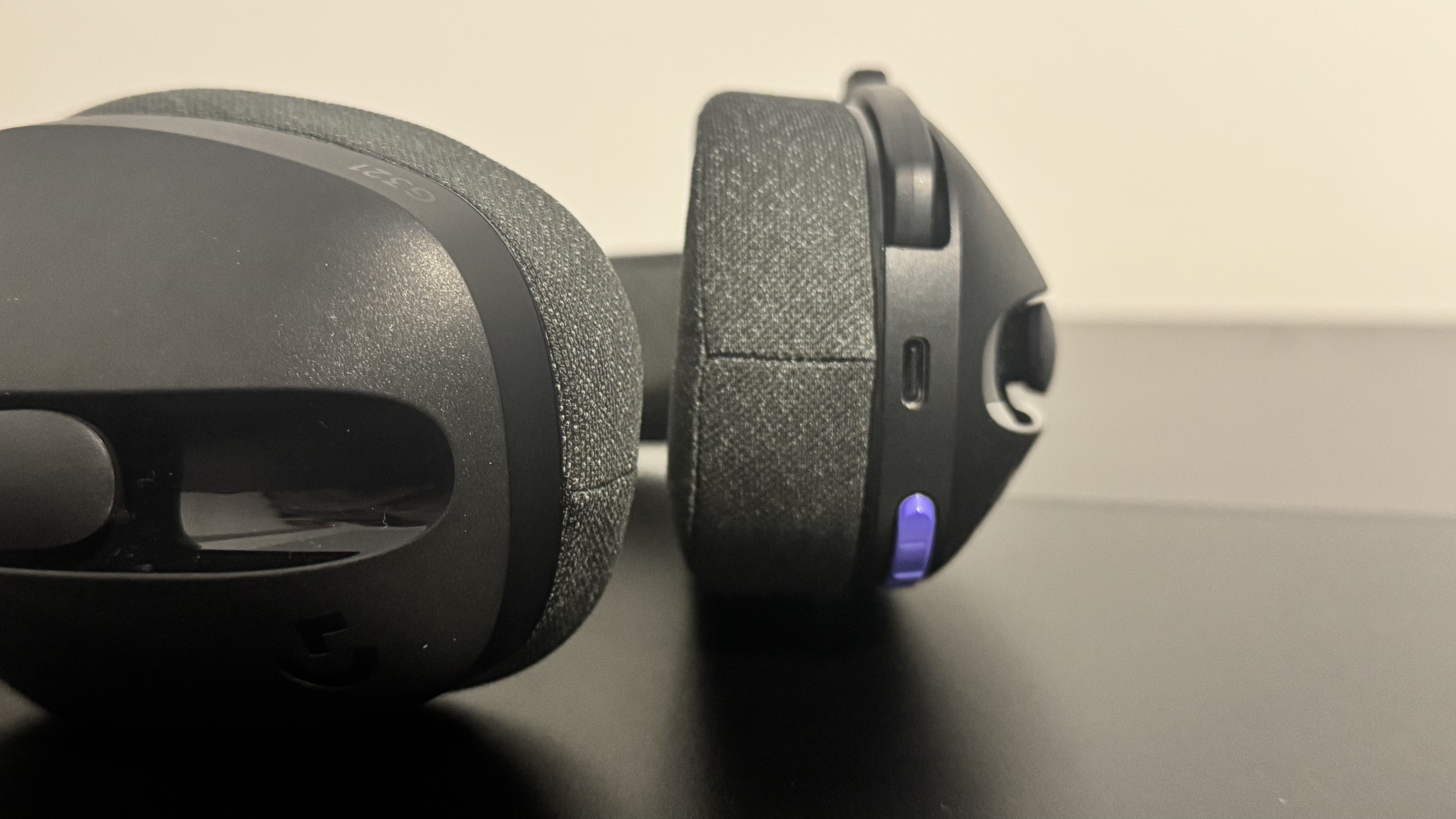 Logitech G321 Lightspeed gaming headset